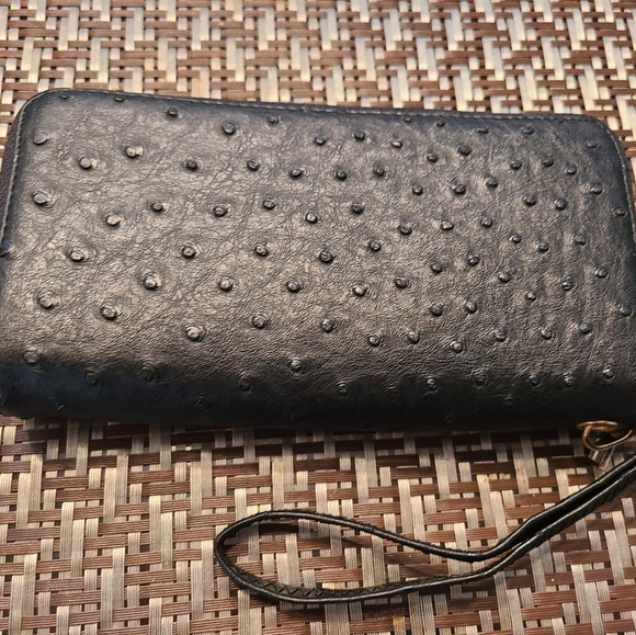 Michael Kors black wallet. - Picture 2 of 4